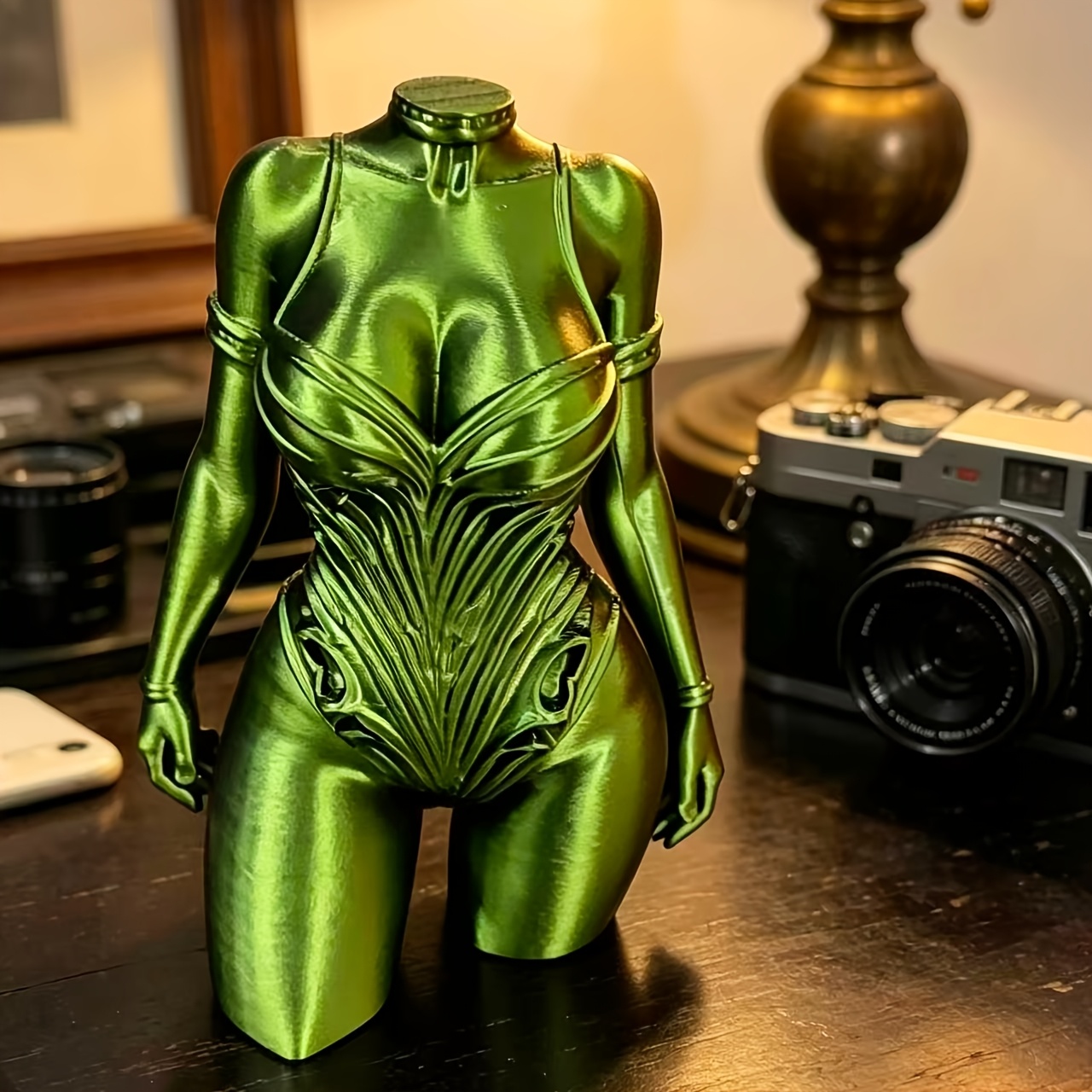 Cyberpunk Style Woman Torso Fi - Office Furniture Hon 리뷰 및 가격